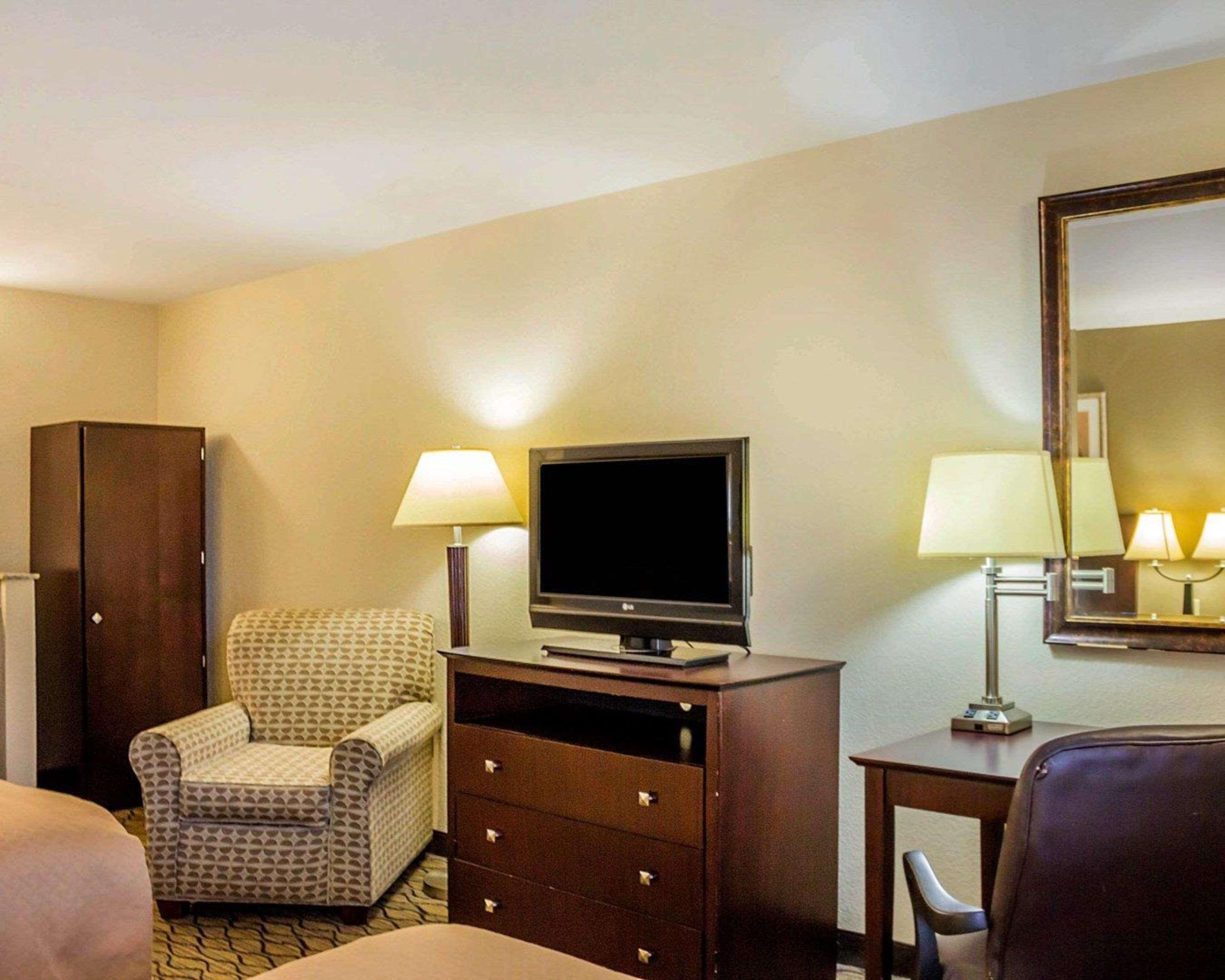 Quality Inn Waterbury Dış mekan fotoğraf