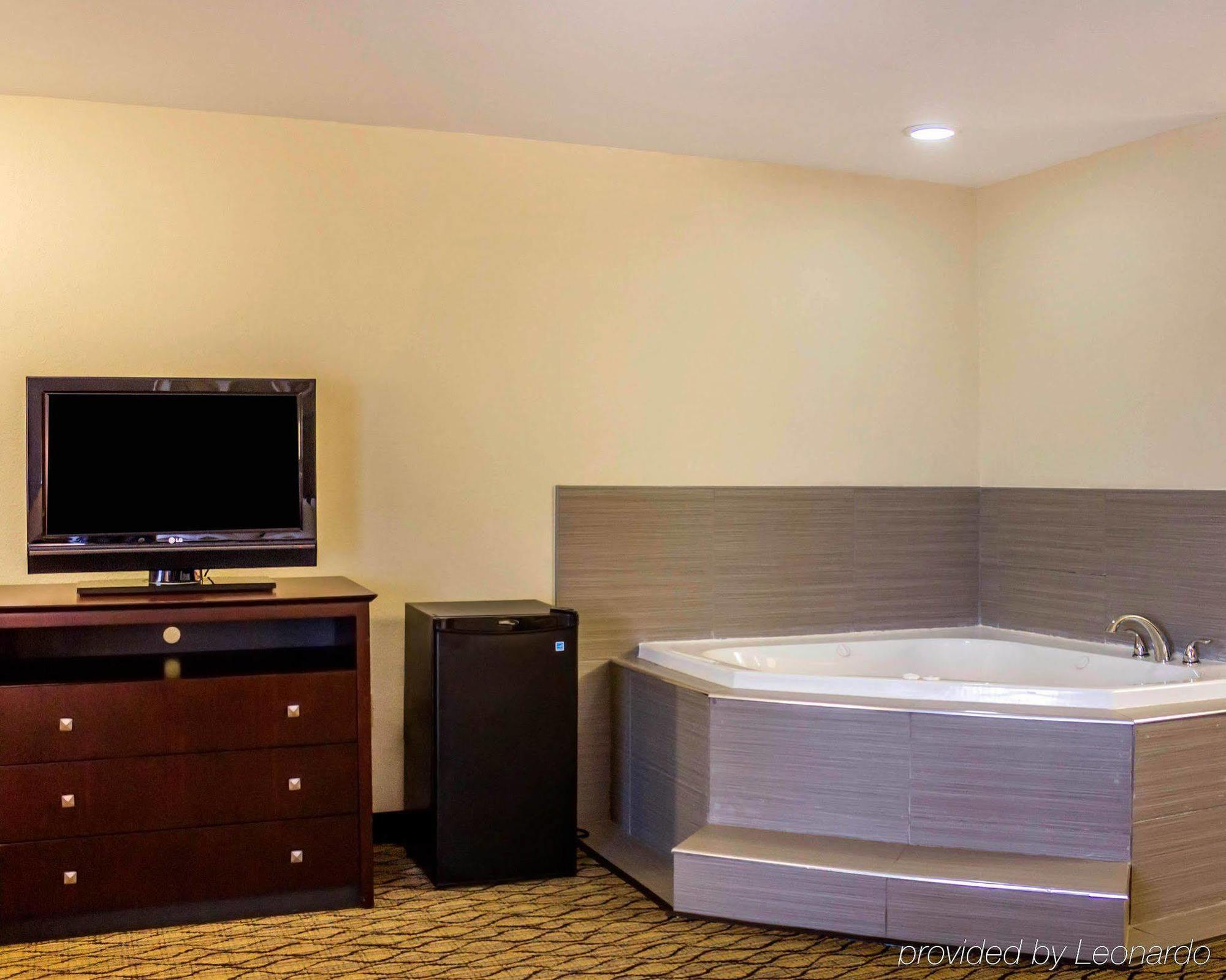 Quality Inn Waterbury Dış mekan fotoğraf